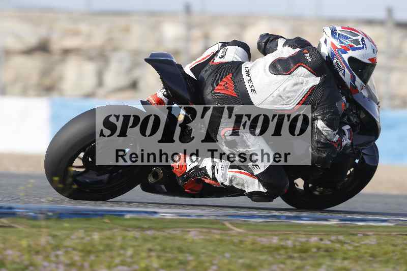 /Archiv-2024/01 26.-28.01.2024 Moto Center Thun Jerez/Gruppe gruen-green/backside